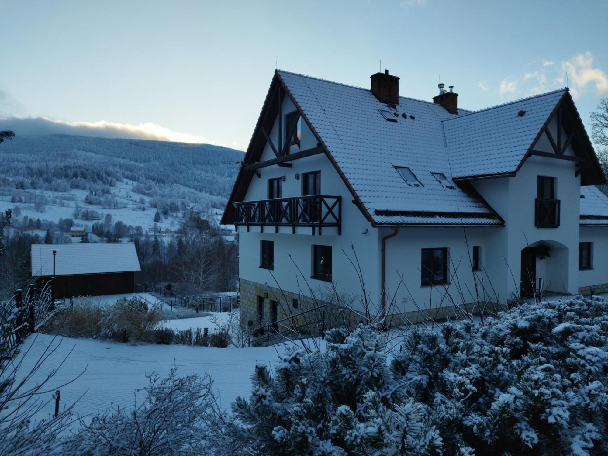 Apartamety I Pokoje Goscinne Na Jaskolczej Świeradów-Zdrój Exteriér fotografie